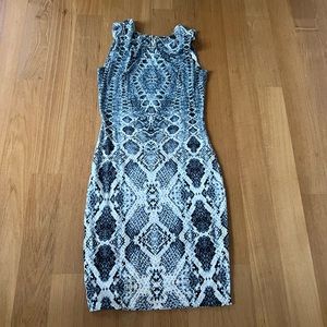Tart womens Blue And White sleeveless snakeskin print strechy dress size Small
